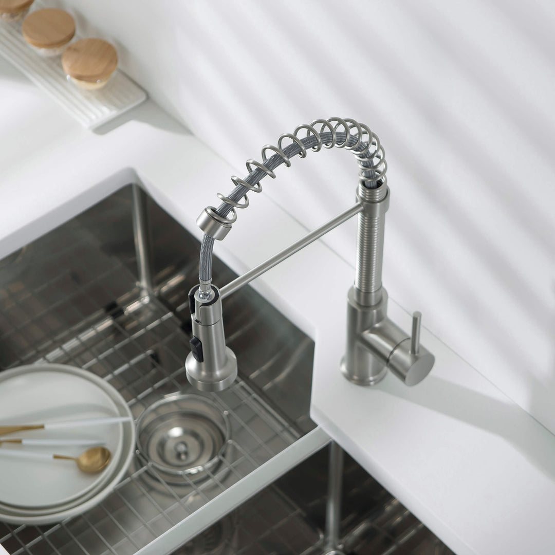Genova Commercial-Style Single-Handle Pull-Down Kitchen Faucet