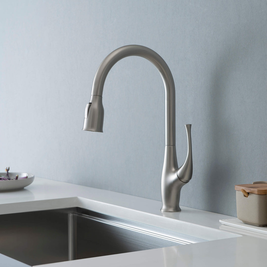 Kansas Single-Handle Pull-Down Kitchen Faucet