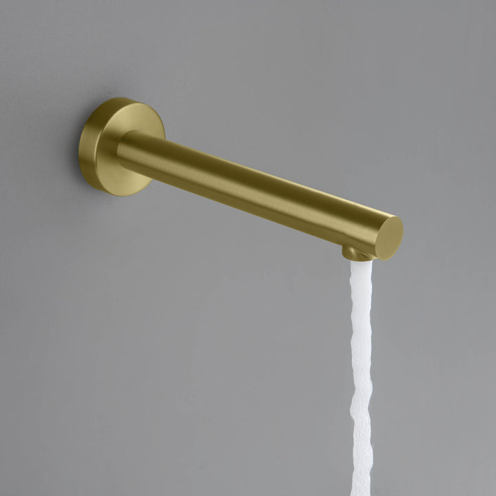Halo Metal Tub Spout